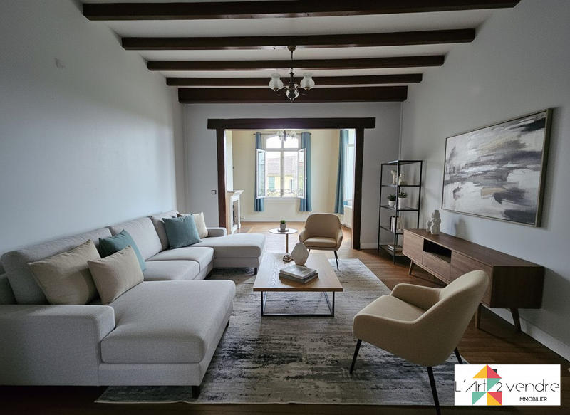 Maison traditionnelle - 140 m² - 5 pièces