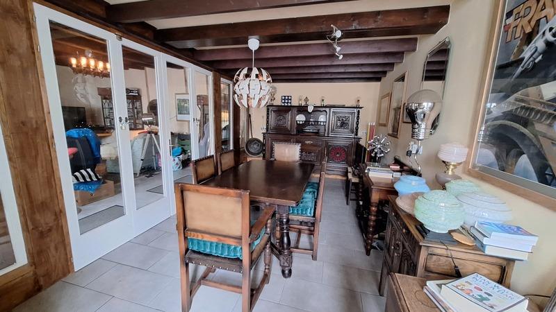 Maison - 170 m² - 9 pièces