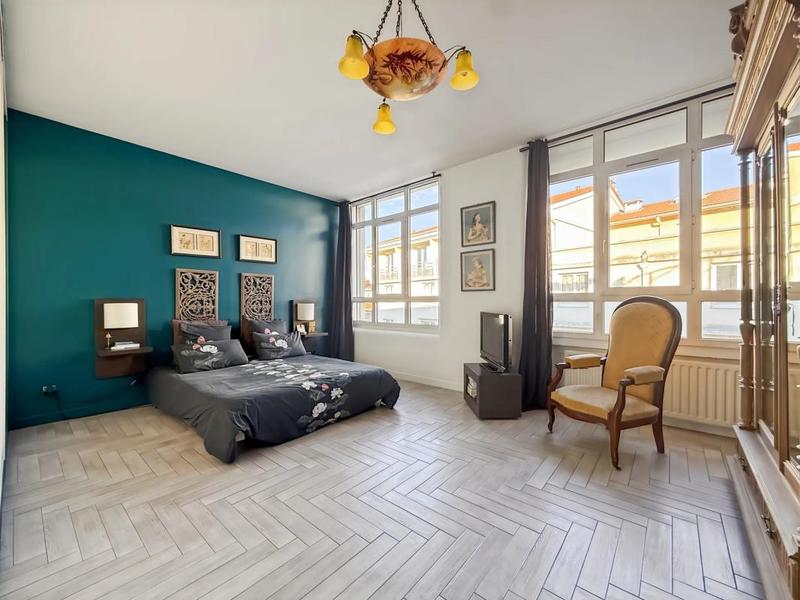 Duplex - 216 m² - 6 pièces