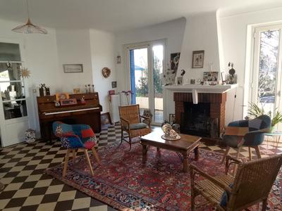 Maison - 170 m² - 6 pièces