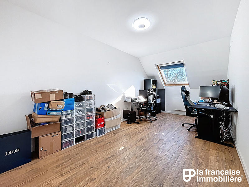 Appartement - 99 m² - 4 pièces