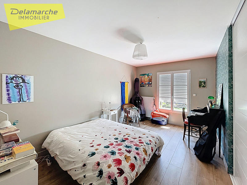 Maison - 197 m² - 9 pièces