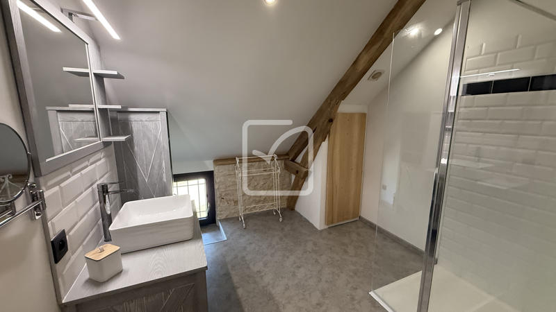Maison - 164 m² - 10 pièces
