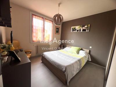 Maison - 96 m² - 4 pièces