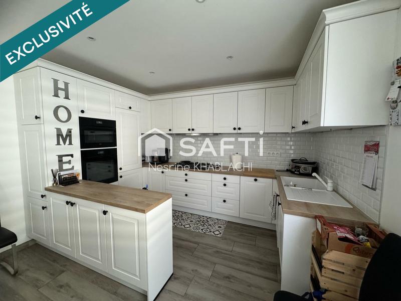 Maison - 180 m² - 8 pièces