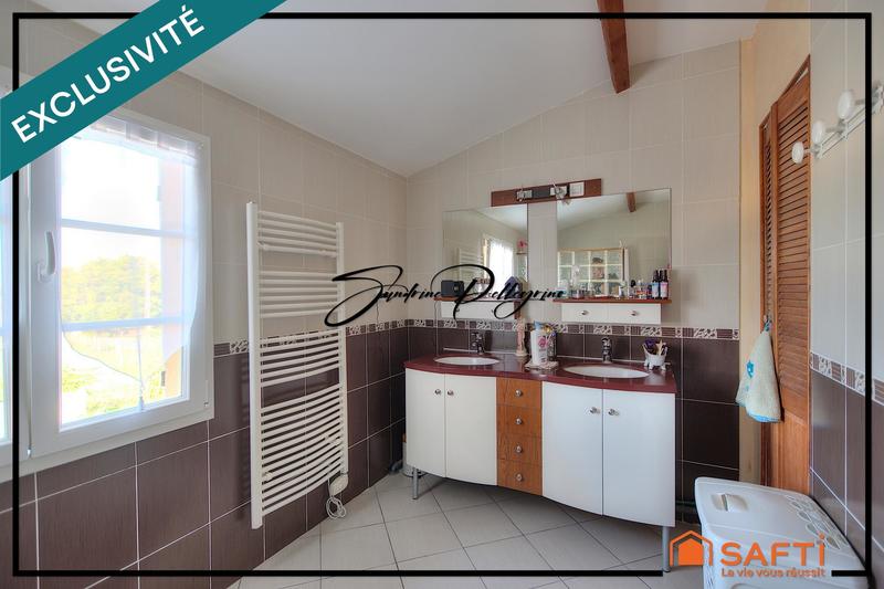 Maison - 460 m² - 12 pièces