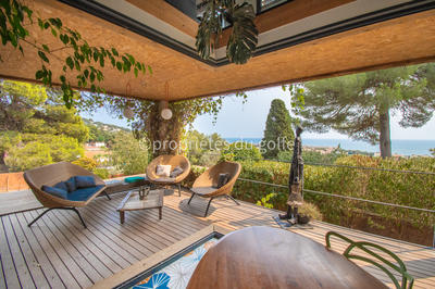 Maison - 169 m² - 6 pièces