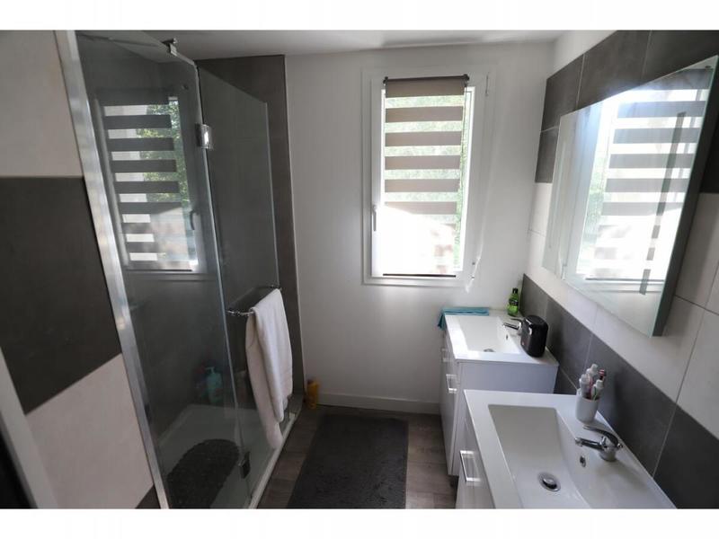 Maison - 122 m² - 8 pièces