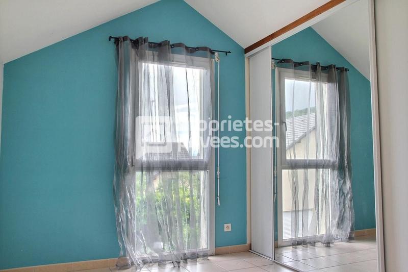 Maison - 147 m² - 8 pièces