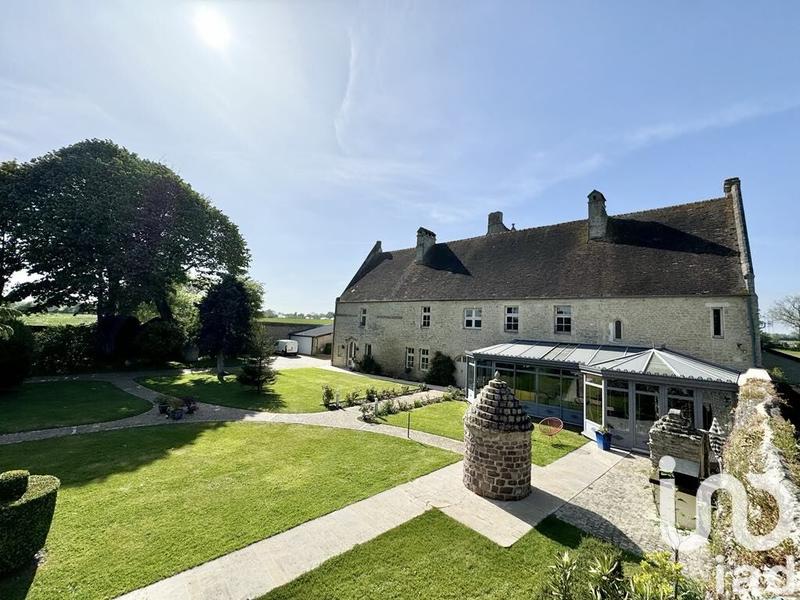 Maison - 640 m² - 14 pièces