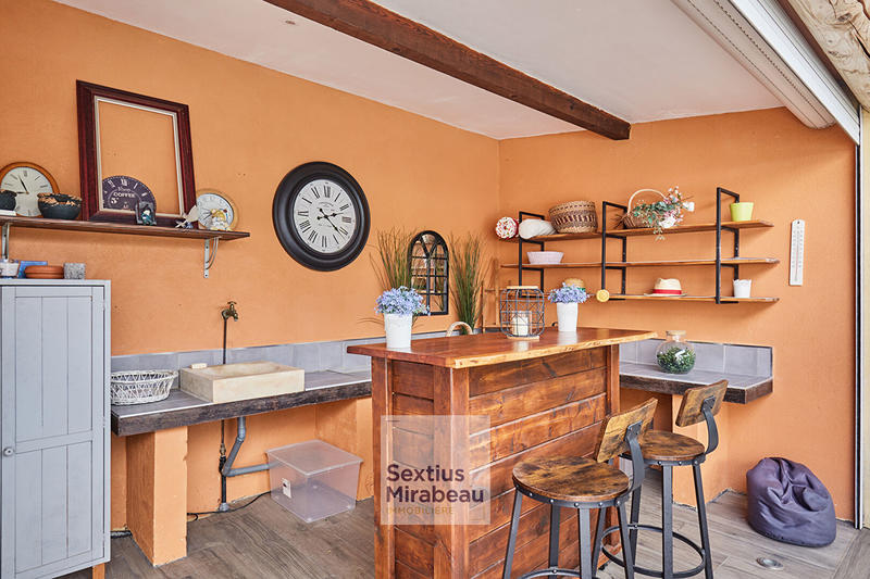 Maison - 200 m² - 6 pièces