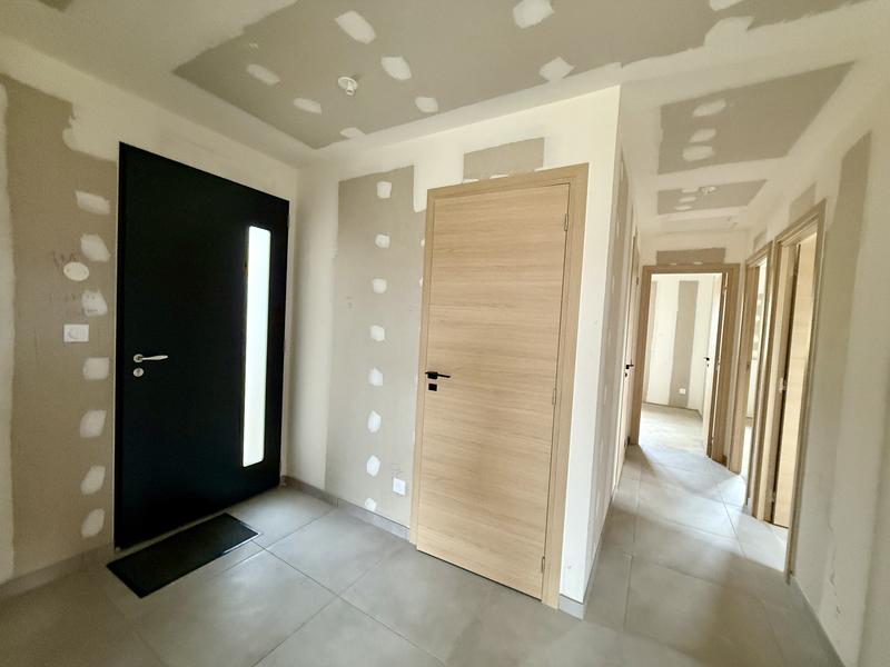 Maison - 98 m² - 5 pièces