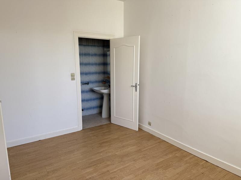 Maison - 184 m² - 9 pièces