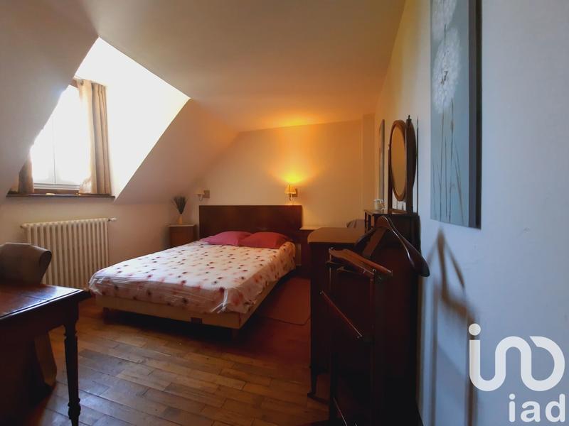 Maison - 221 m² - 7 pièces