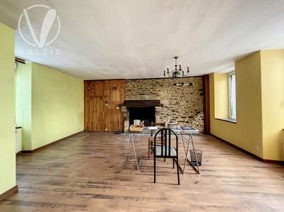 Maison - 121 m² - 5 pièces