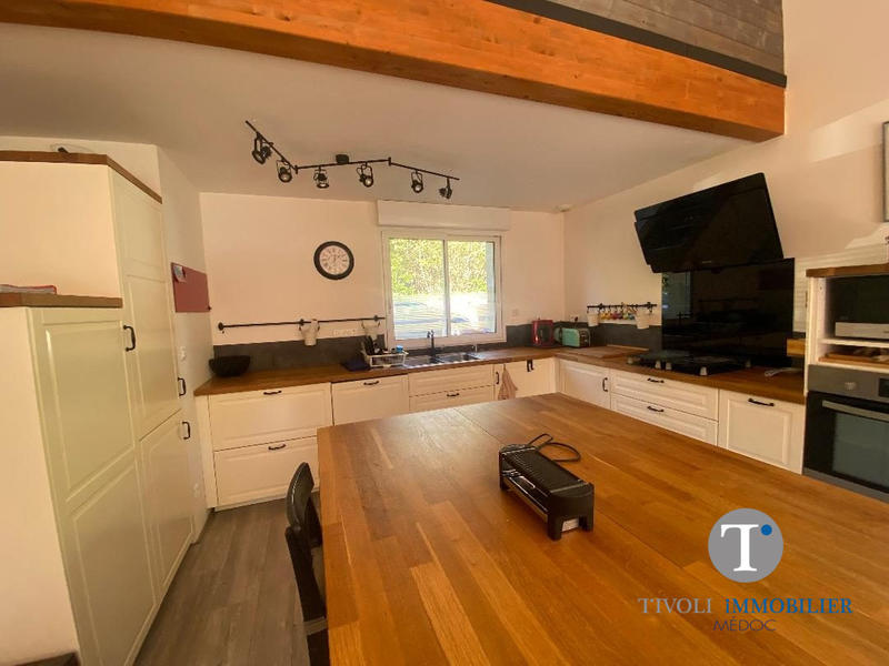 Appartement - 98 m² - 3 pièces