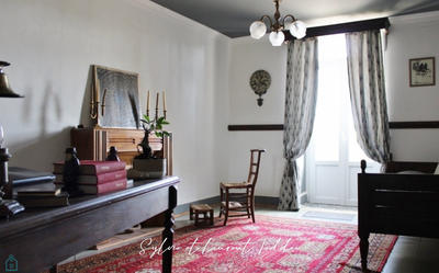 Maison - 203 m² - 6 pièces