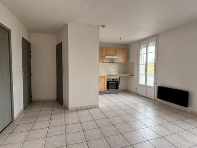 Appartement - 102 m² - 10 pièces