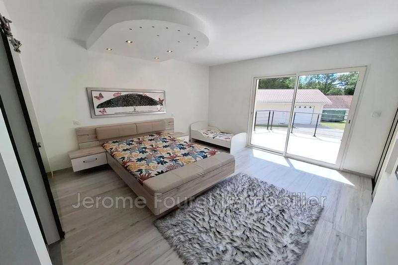 Maison contemporaine - 250 m² - 5 pièces