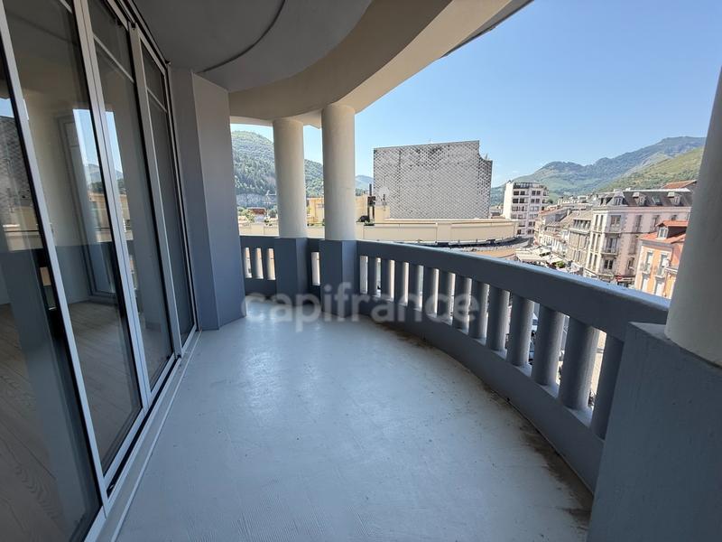 Appartement bourgeois - 107 m² - 4 pièces