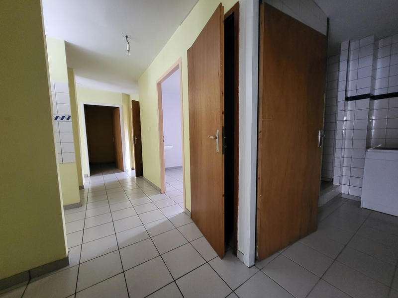 Local commercial - 142 m² - 6 pièces