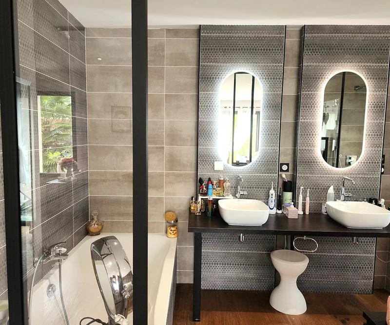 Maison - 240 m² - 7 pièces