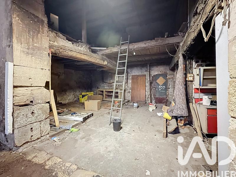 Maison - 304 m² - 9 pièces