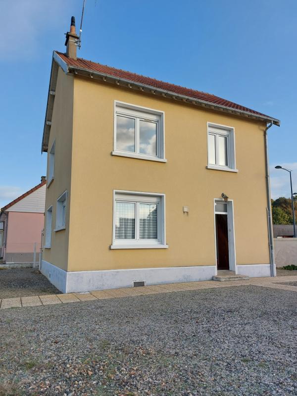 Maison - 90 m² - 4 pièces