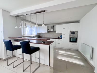 Appartement - 74 m² - 2 pièces