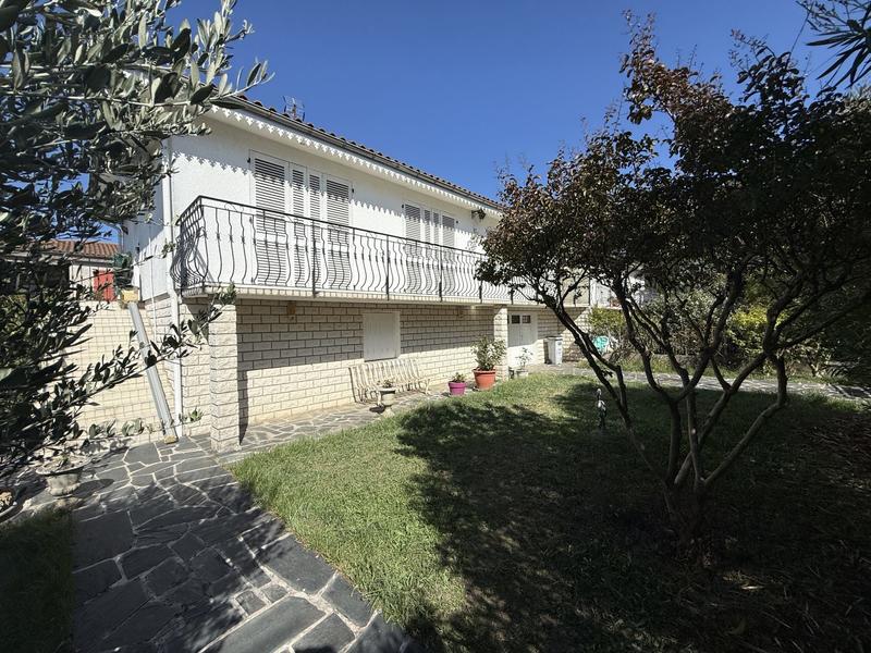 Villa - 80 m² - 4 pièces