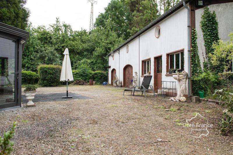 Maison - 250 m² - 7 pièces