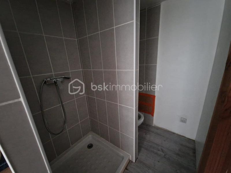 Maison - 214 m² - 8 pièces