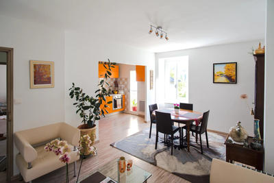 Maison - 373 m² - 18 pièces
