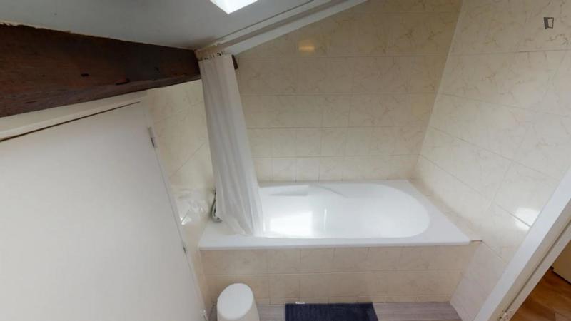 Chambre - 18 m² - 5 pièces