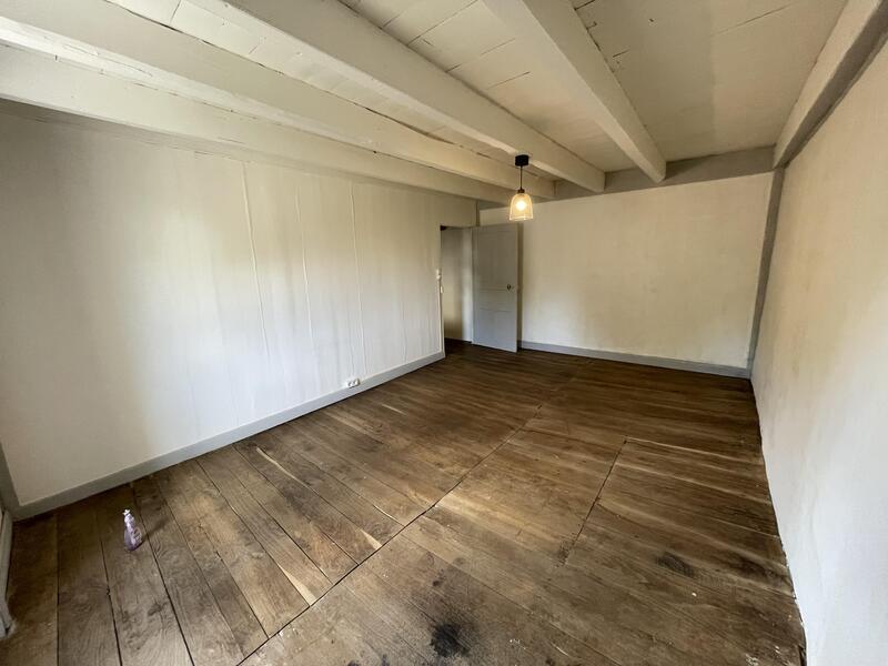 Maison en pierre - 75 m² - 3 pièces