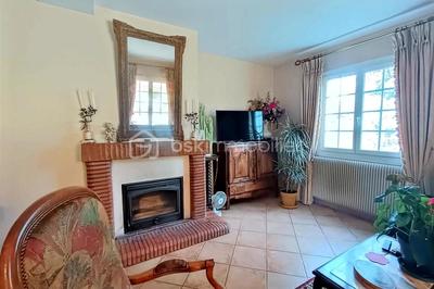 Maison - 200 m² - 7 pièces