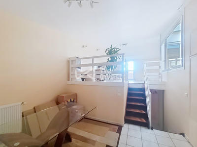 Appartement - 93 m² - 5 pièces