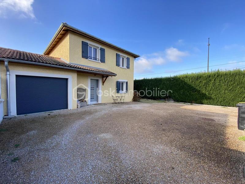 Maison - 110 m² - 4 pièces