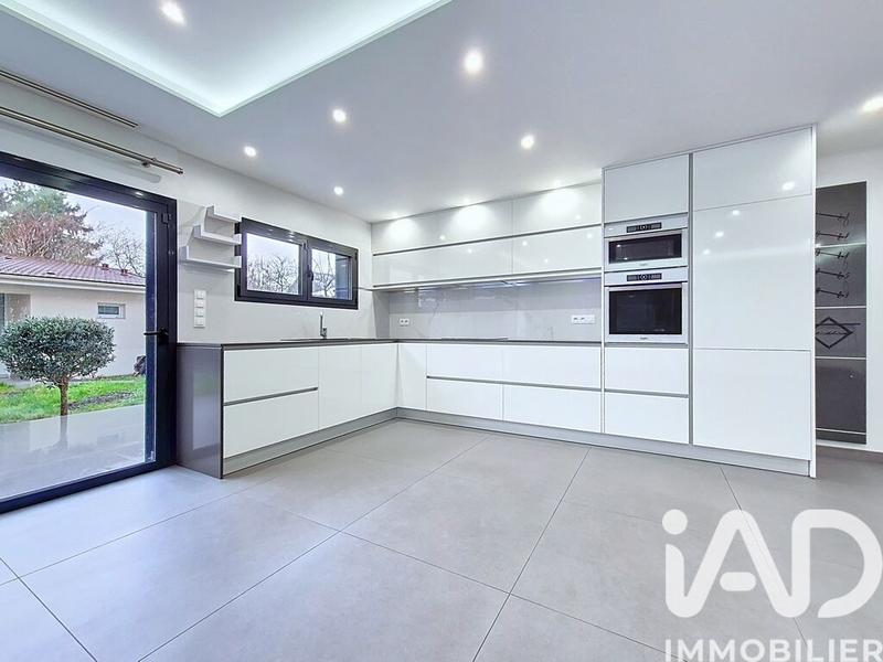 Maison - 159 m² - 7 pièces