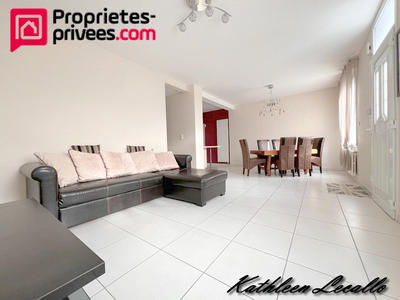 Maison - 165 m² - 9 pièces