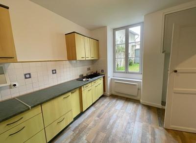 Maison - 161 m² - 7 pièces