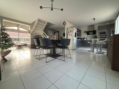 Maison - 114 m² - 6 pièces