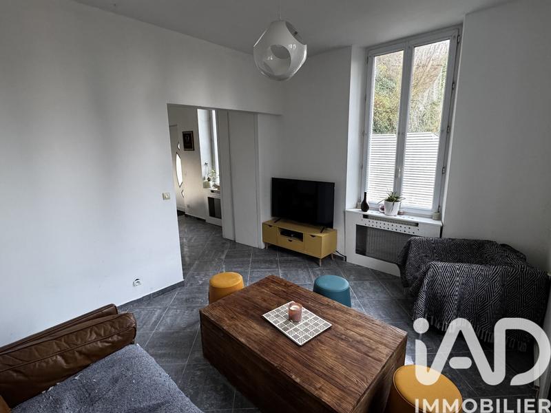 Maison - 90 m² - 5 pièces