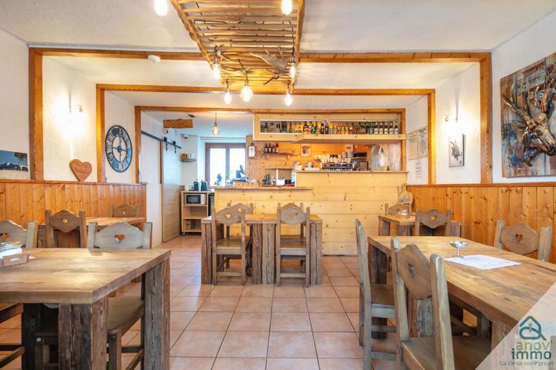 Local commercial - 384 m²