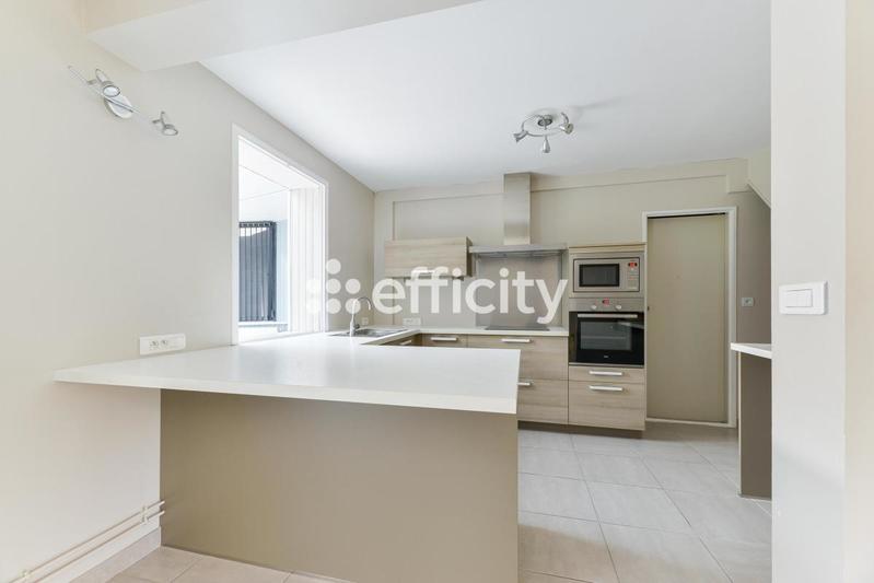 Maison - 130 m² - 6 pièces