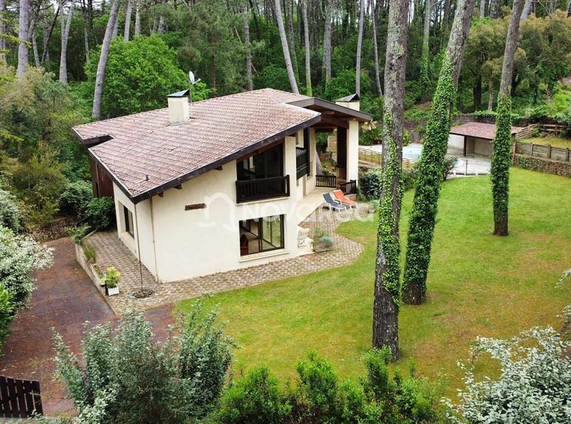 Maison - 190 m² - 6 pièces