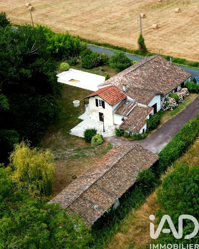 Maison - 200 m² - 5 pièces