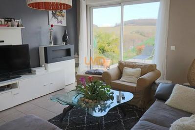 Maison traditionnelle - 89 m² - 4 pièces