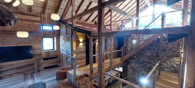 Villa - 255 m² - 8 pièces