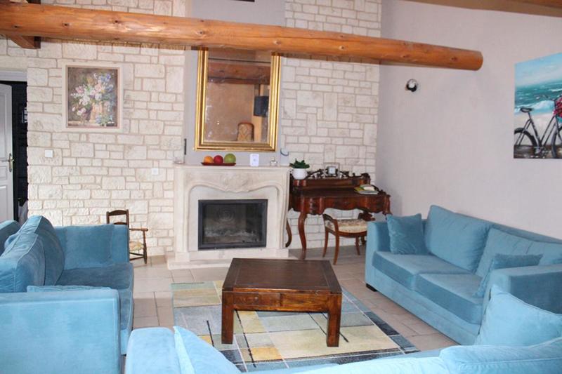 Maison - 244 m² - 10 pièces
